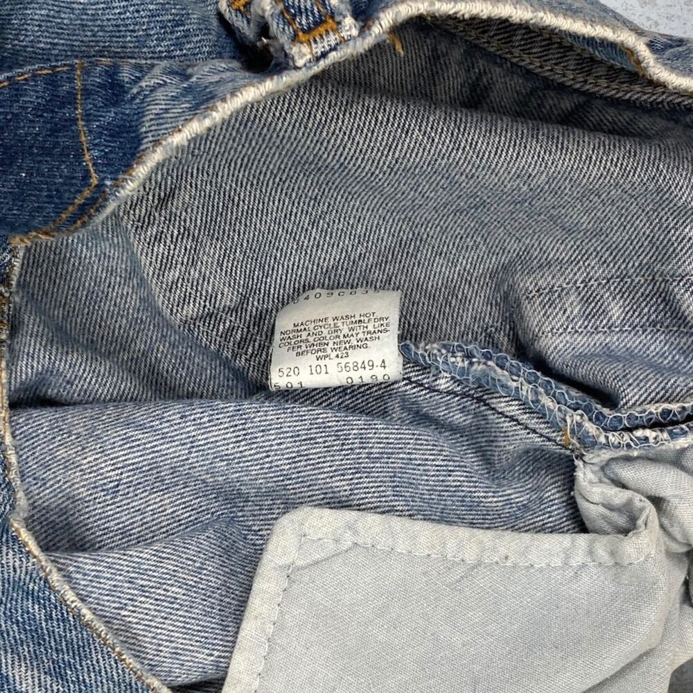 Vintage 90s Levis Jeans 501 28x30 Regular Straight Leg Fit Medium Wash Made USA - Picture 5 of 10